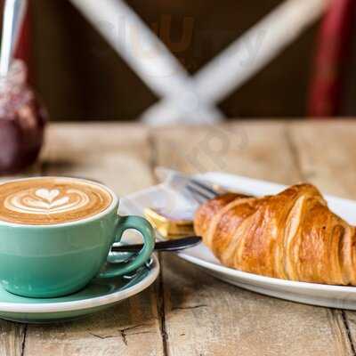 200 Degrees Coffee Shop