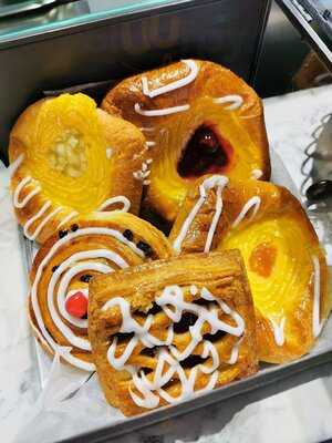 The Farthing Gallery & Tearoom