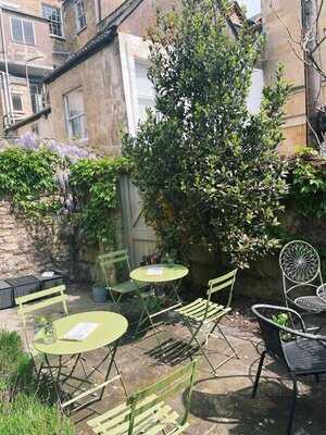 Daisy & Bean Bakeshop