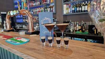 Casablanca Bar & Lounge