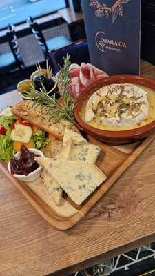 Casablanca Bar & Lounge