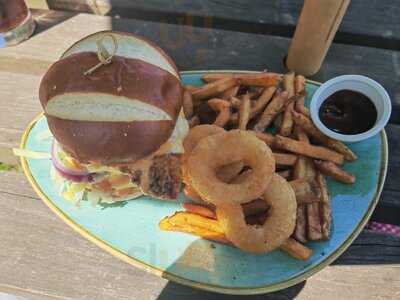 Ma B's At The Royal Oak