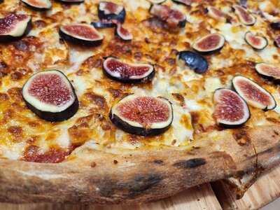 Pollini's Pizza Slice