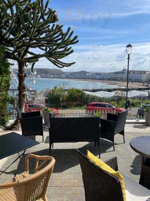 Upper Crust At The Bryn-y-mor Hotel