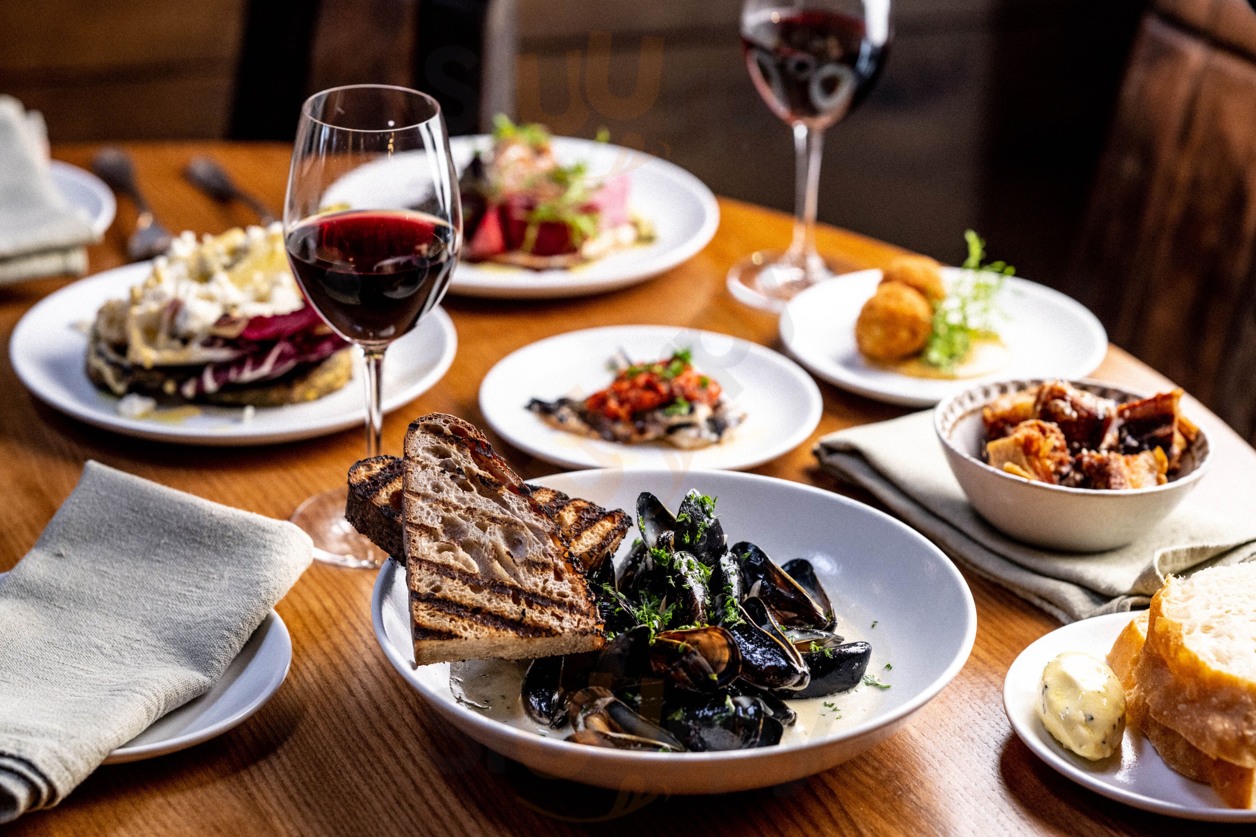 The Farm Table At Darts Farm