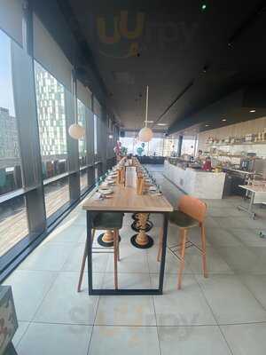 Gino D’acampo Sky Bar 360