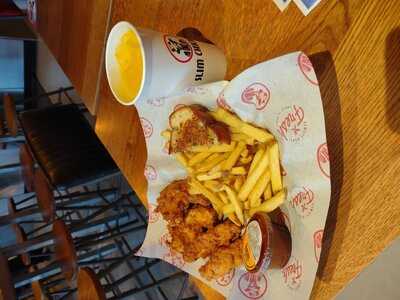 Slim Chickens Bouchers Square