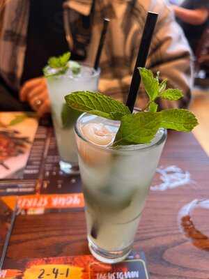 Banana Tree O2 Arena