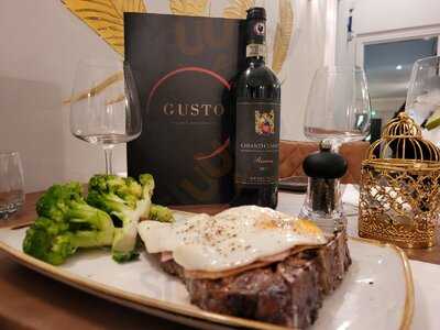 Gusto Italian Restaurant