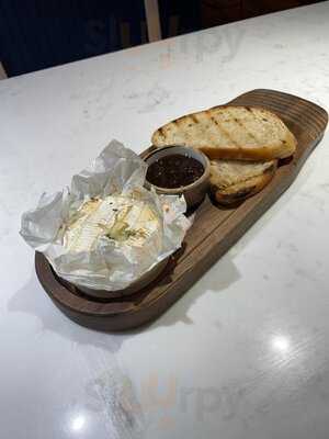 Seven Hills Restaurant, Bar And Terrace