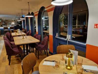 Seven Hills Restaurant, Bar And Terrace