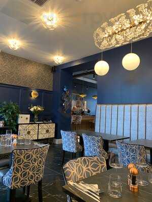 1858 Bar & Restaurant