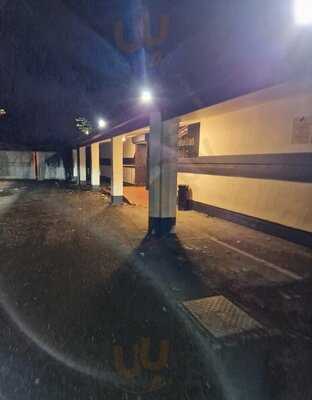 Broadway Country Club.