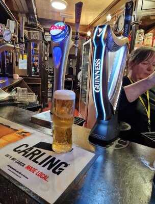 The New Broadway Pub.