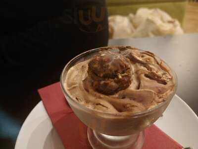 Fishtail Lounge And Bar