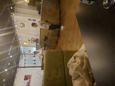 Fishtail Lounge And Bar