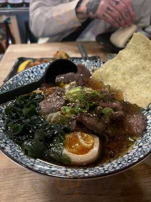 Bento Japanese Streetfood & Izakaya