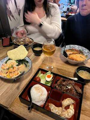 Bento Japanese Streetfood & Izakaya