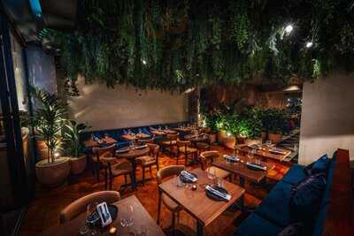 Garten Bar - Grill & Cocktails