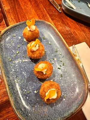 Brisa Cafe / Restaurant