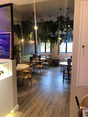 Wanderlust, West End House