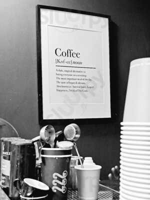 Triple Two Coffee - Farringdon Station