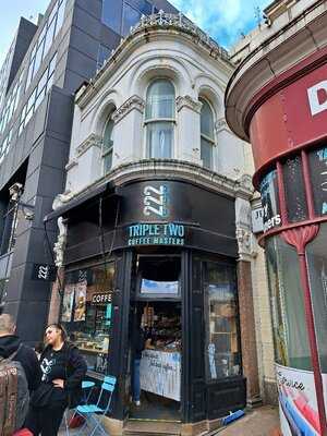 Triple Two Coffee - Farringdon Station