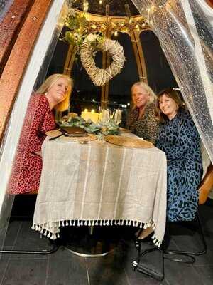 Waterfront Bar & Restaurant