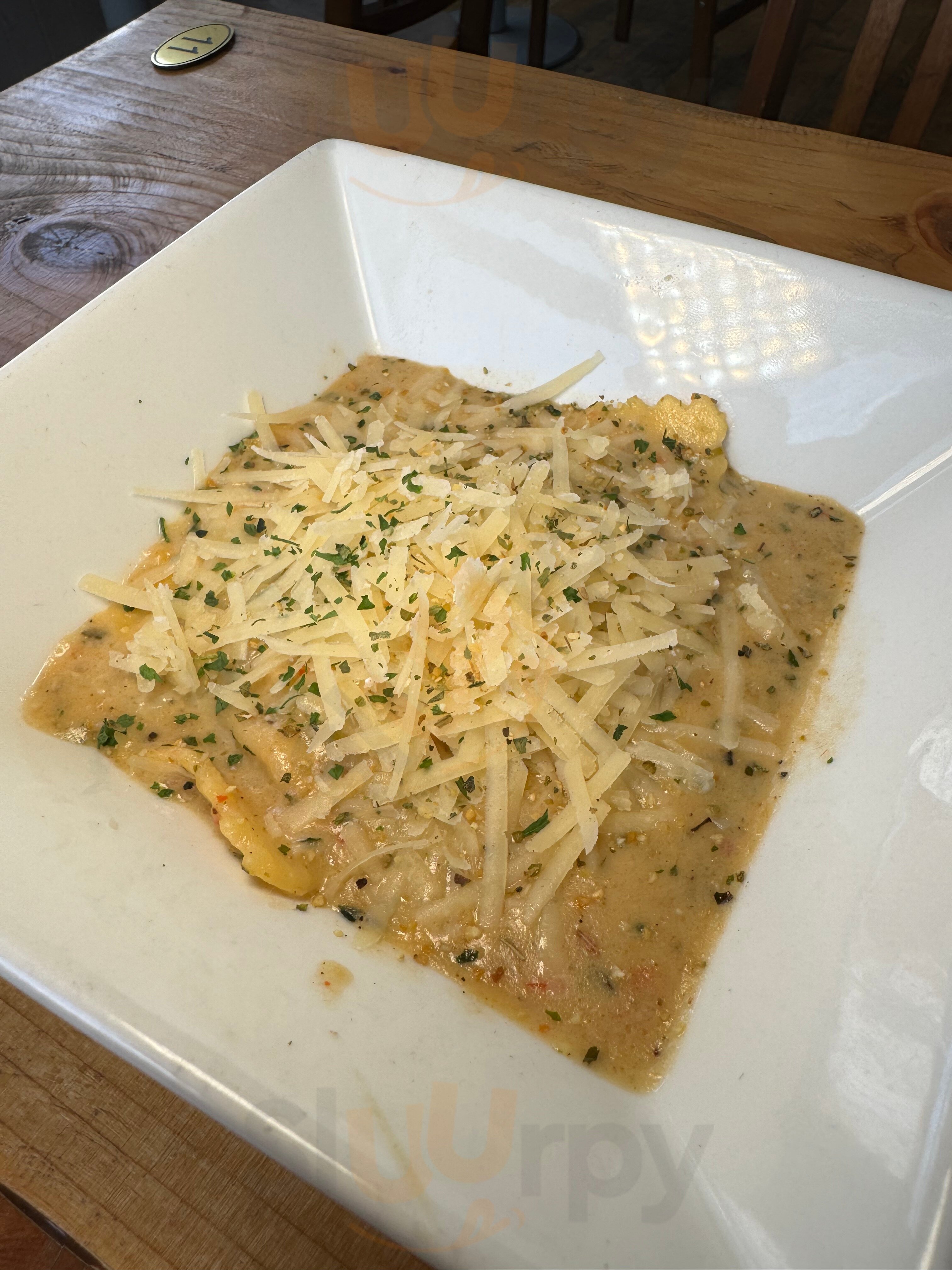 Miss Dee's Evoden Bar & Kitchen