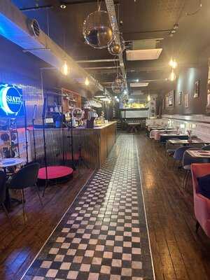 Sjays Restaurant & Wine Bar