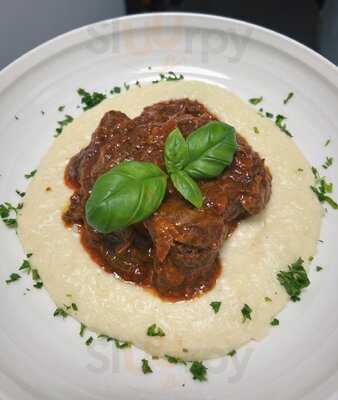 Central Greek And Mediterranean Bar And Restaurant