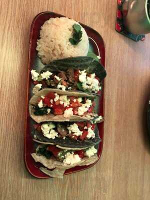 Hooleos Mexican Cafe-bar