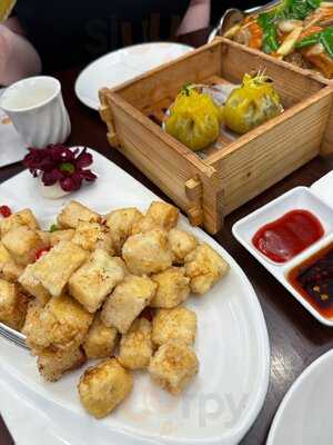 The Ivy Lounge Restaurant