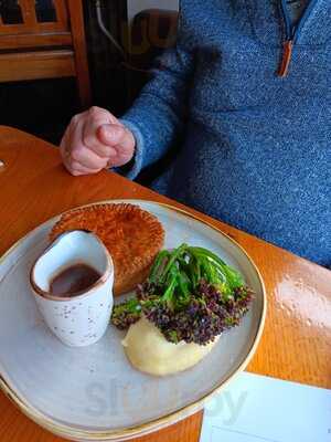 Piccadilly Inn Caerwys