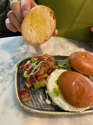 Charlotte's In The Pantiles