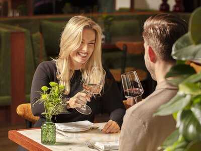 The Cardinal Bar & Kitchen