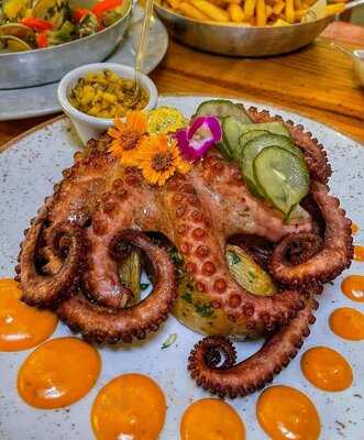 Anthony's Restaurant