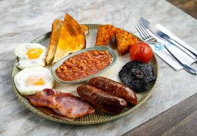 Sky Lounge Cafe & Restaurant