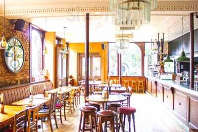 The Chapel Market Tavern