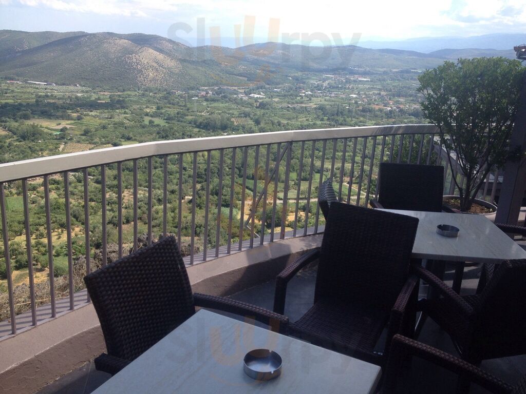 Ψηλός βράχος