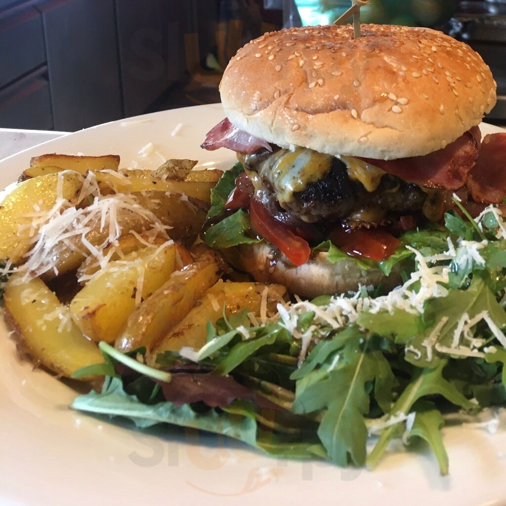Astra Cafe Restaurant