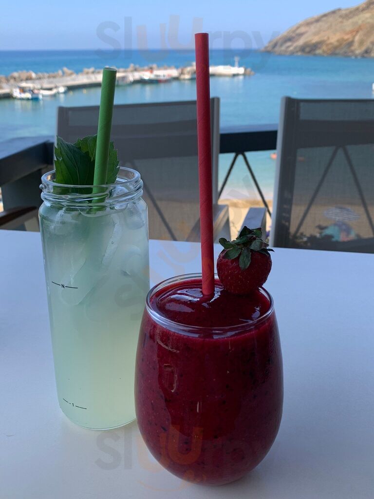 Vinzi Cafe Cocktail Bar