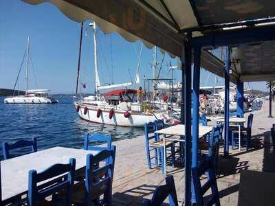Taverna Michalis