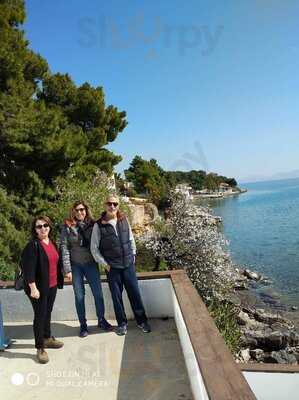 Τζιέρης Ταβέρνα