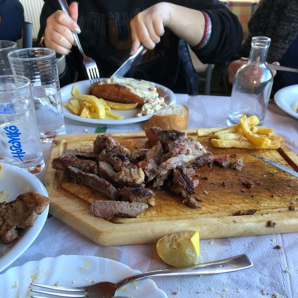 Τα Καλύβια