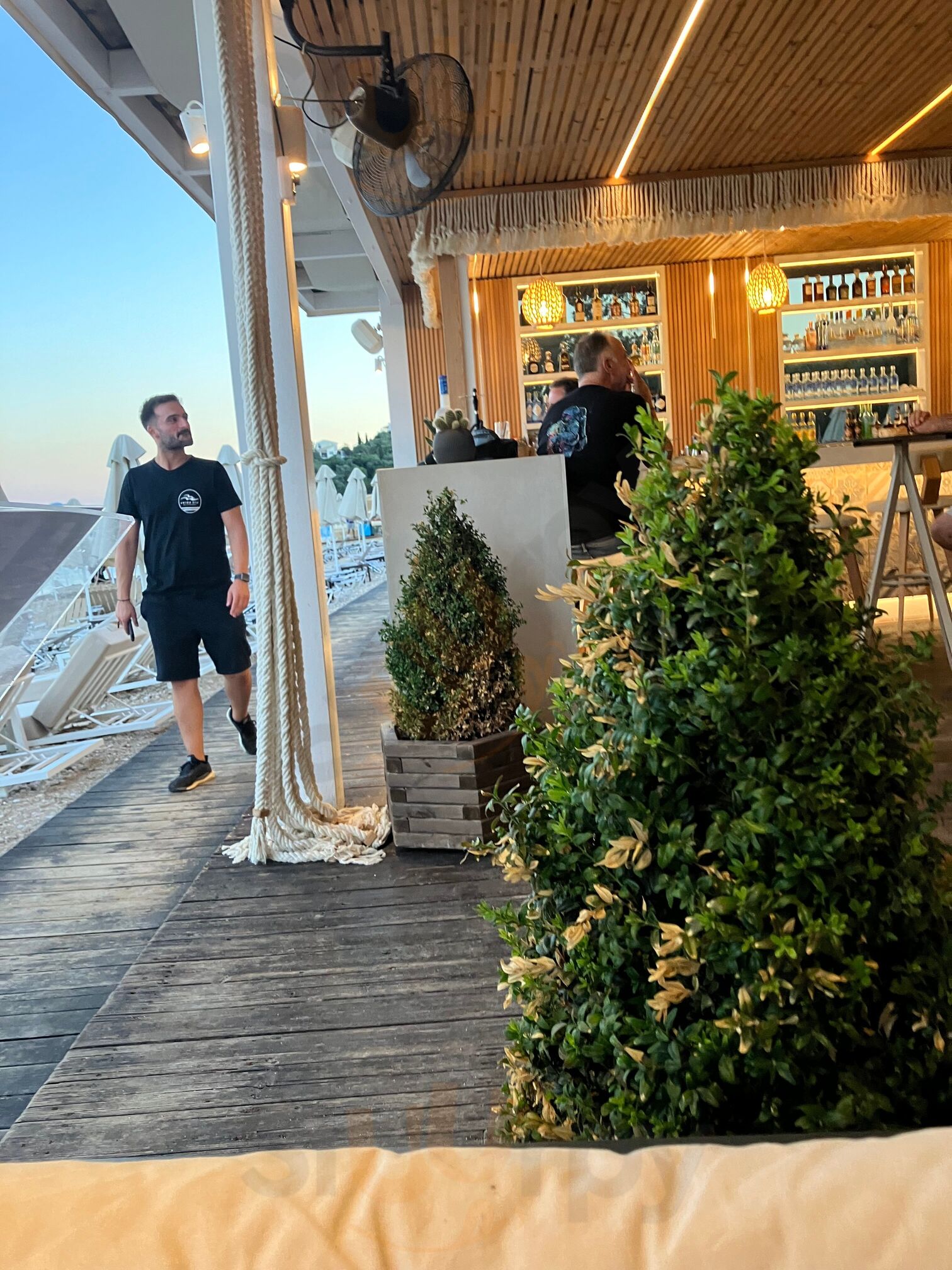 Verde Blu Restaurant On The Beach