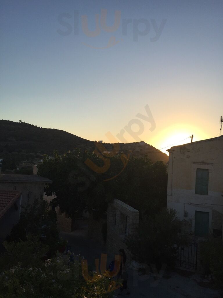 Ταβέρνα Ακρόπολις