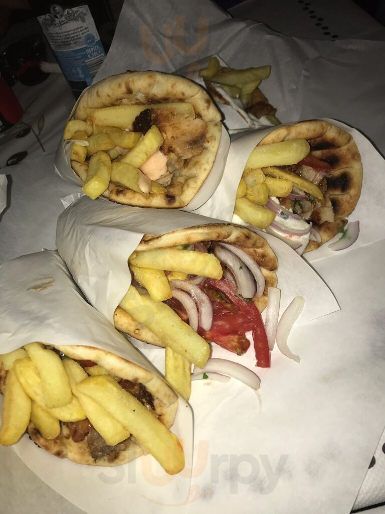 Souvlaki Sti Thraka