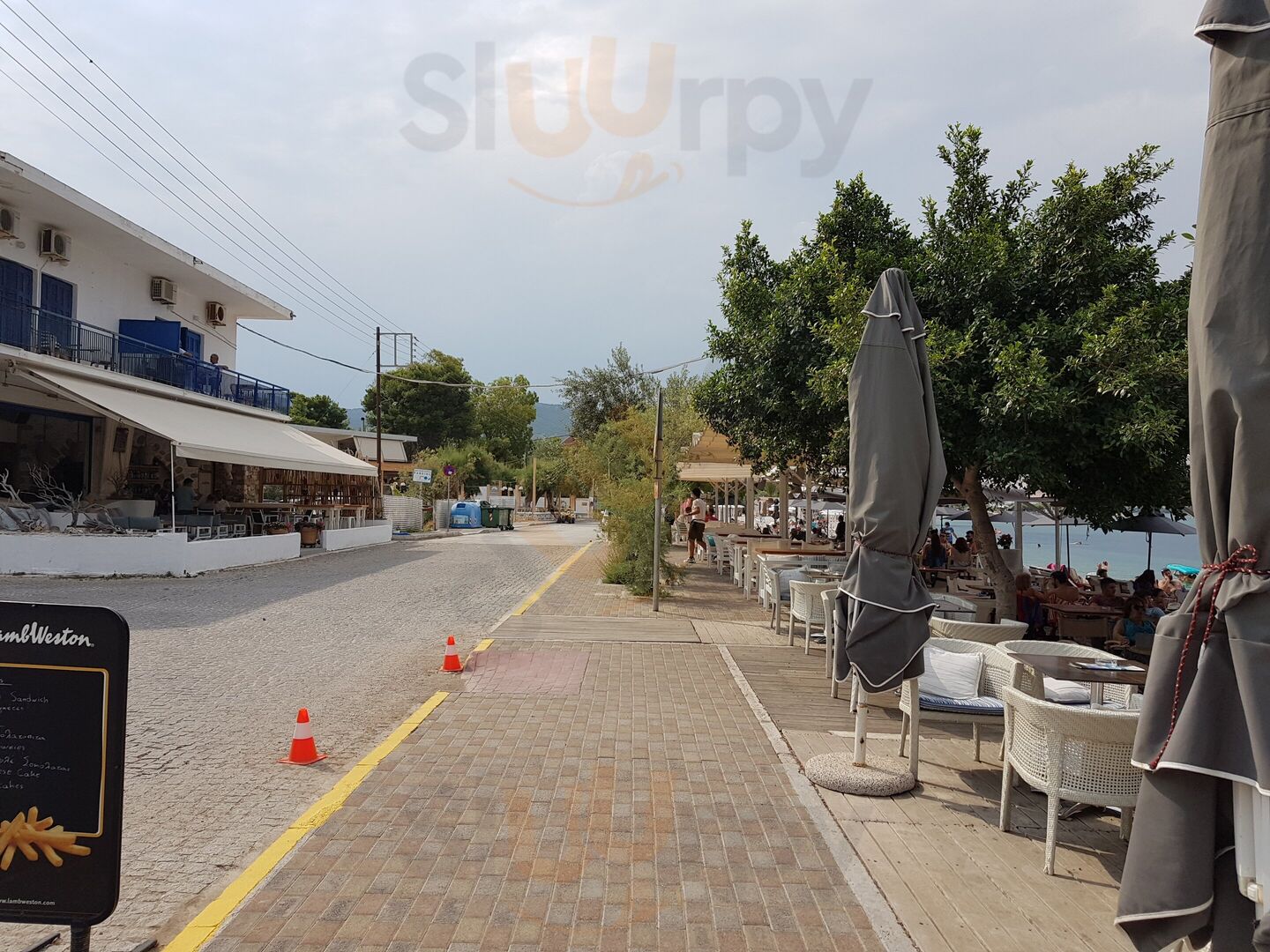 Anemos Beach Bar
