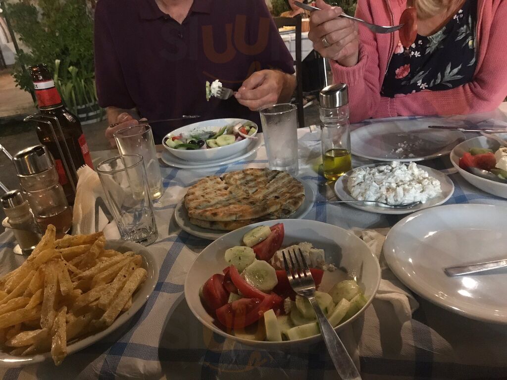 Maragkos Grill House